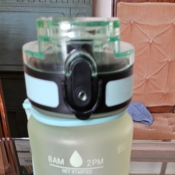 USED ONCE: Sahara Sailor Water Bottle, 32oz Motivational Sports Water Bo… - Picture 3 of 9